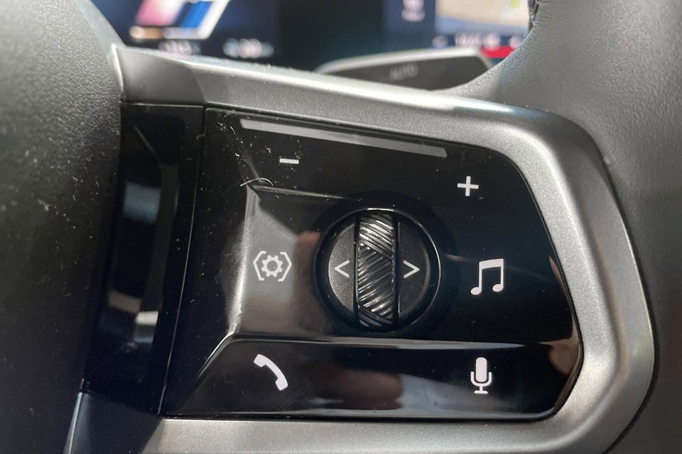 BMW i5 eDrive40 M-Sport 4d