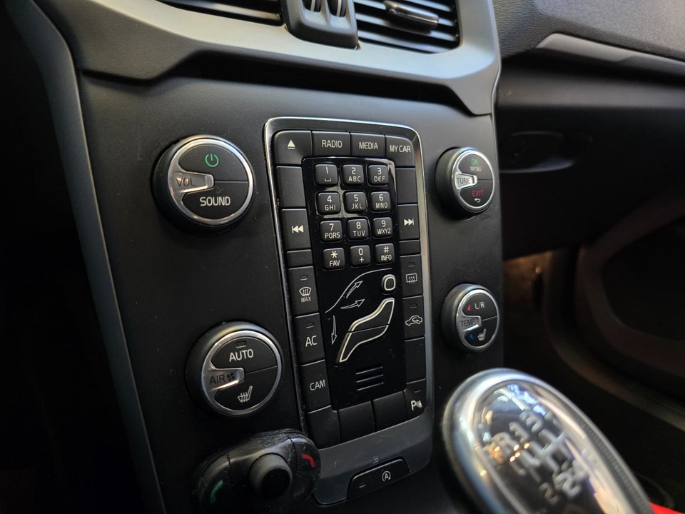 Volvo V40 1,6 D2 115 Kinetic 5d