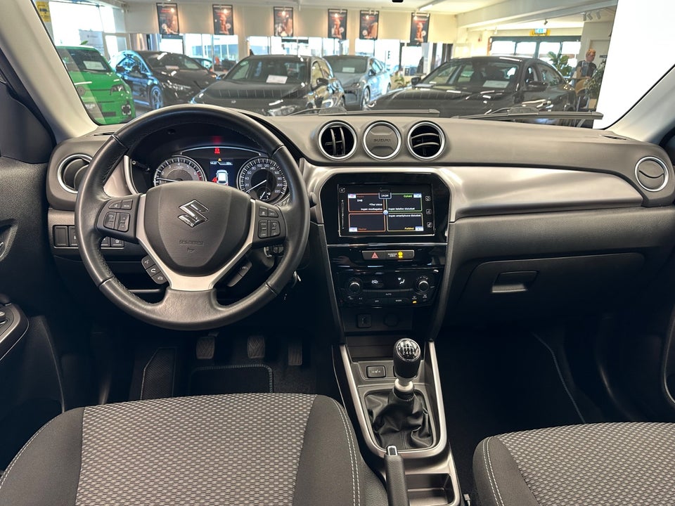 Suzuki Vitara 1,4 mHybrid Active 5d