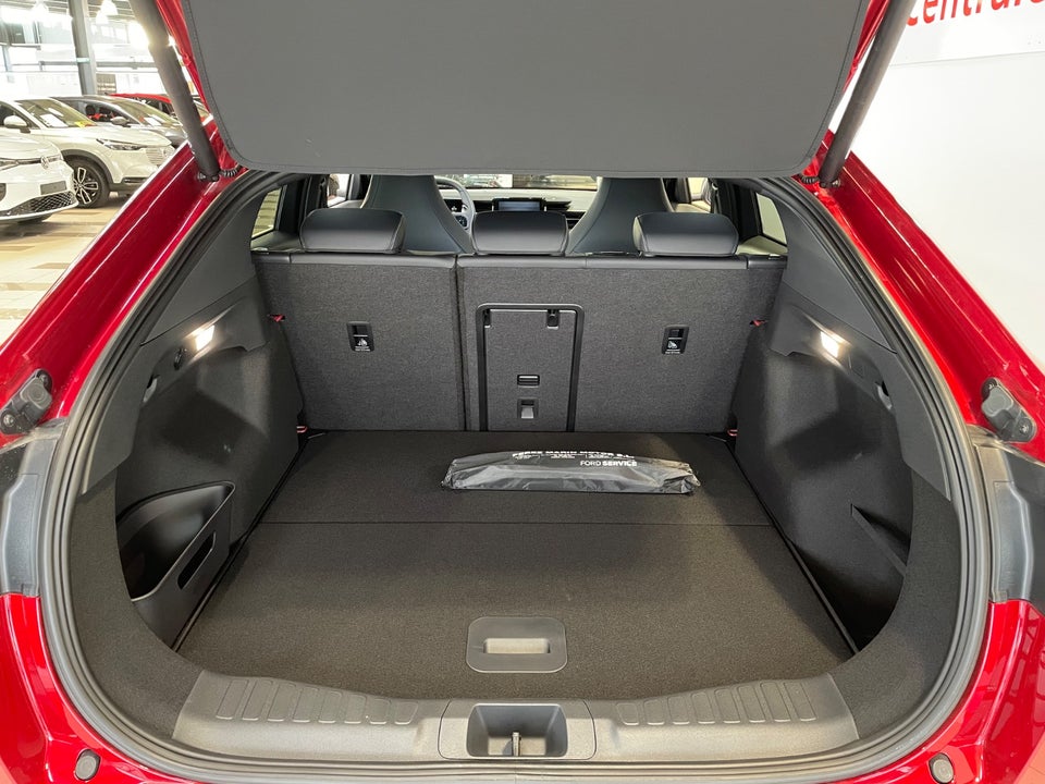 Ford Capri 82 Premium Extended Range 5d