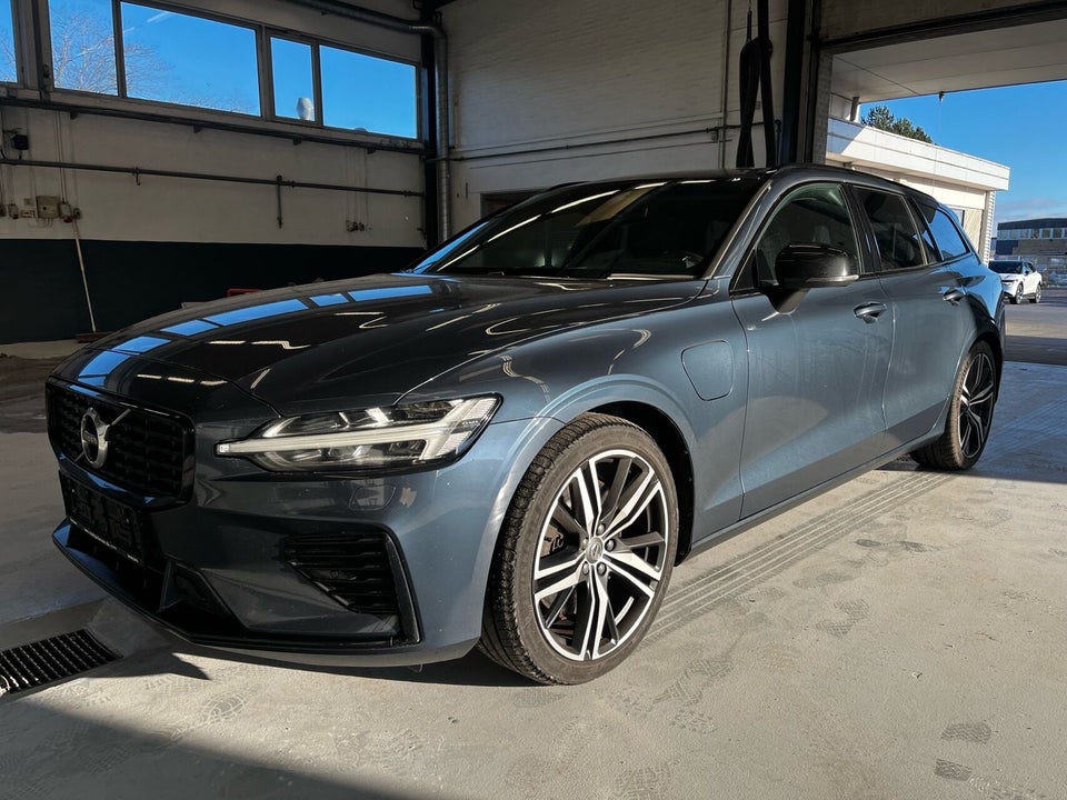 Volvo V60 2,0 T6 ReCharge R-Design aut. AWD 5d
