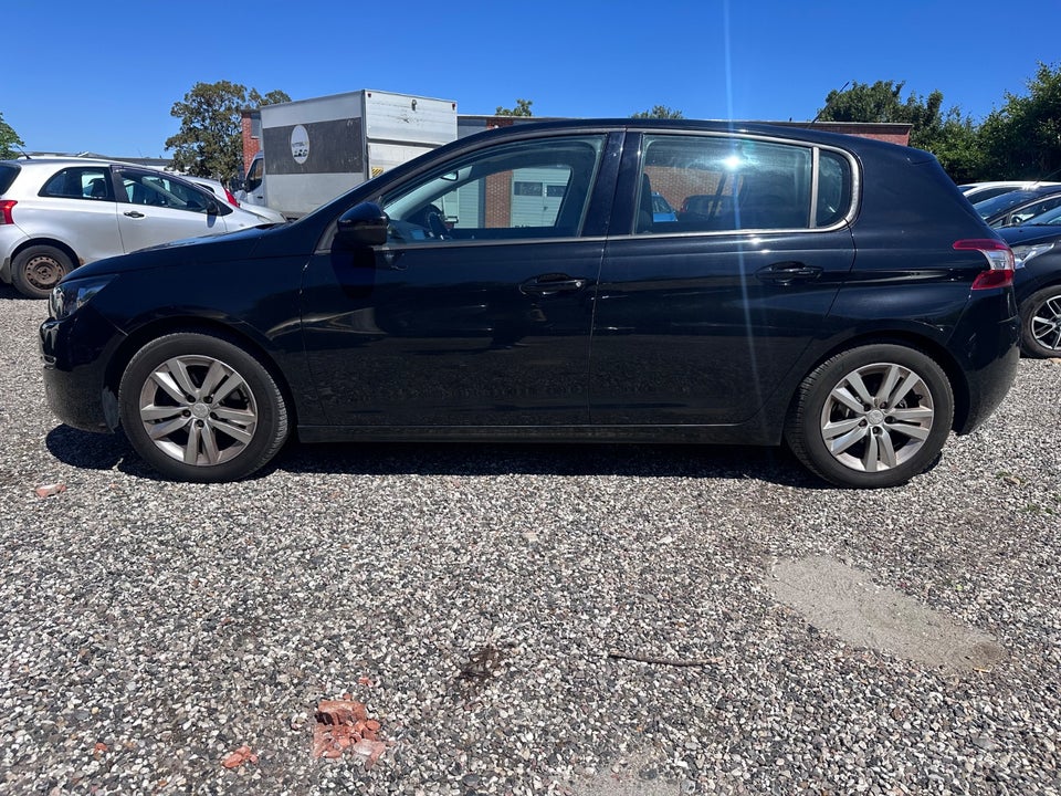 Peugeot 308 1,2 e-THP 130 Active 5d