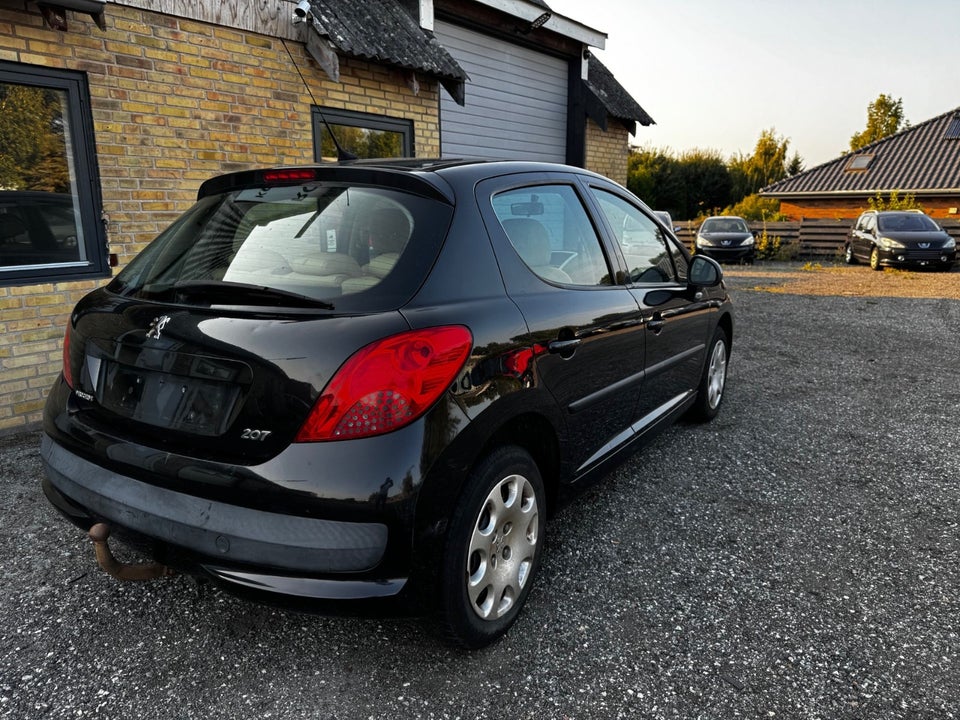 Peugeot 207 1,4 XR+ 5d