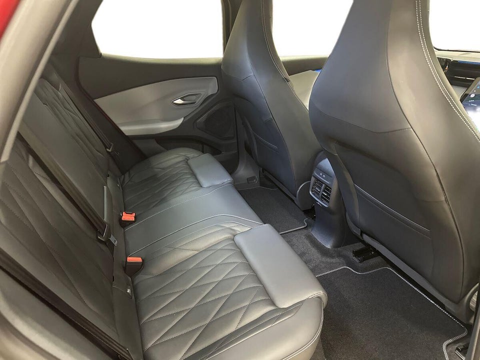 Ford Explorer 82 Premium Extended Range 5d