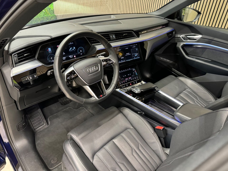 Audi e-tron 55 S-line Sportback quattro 5d