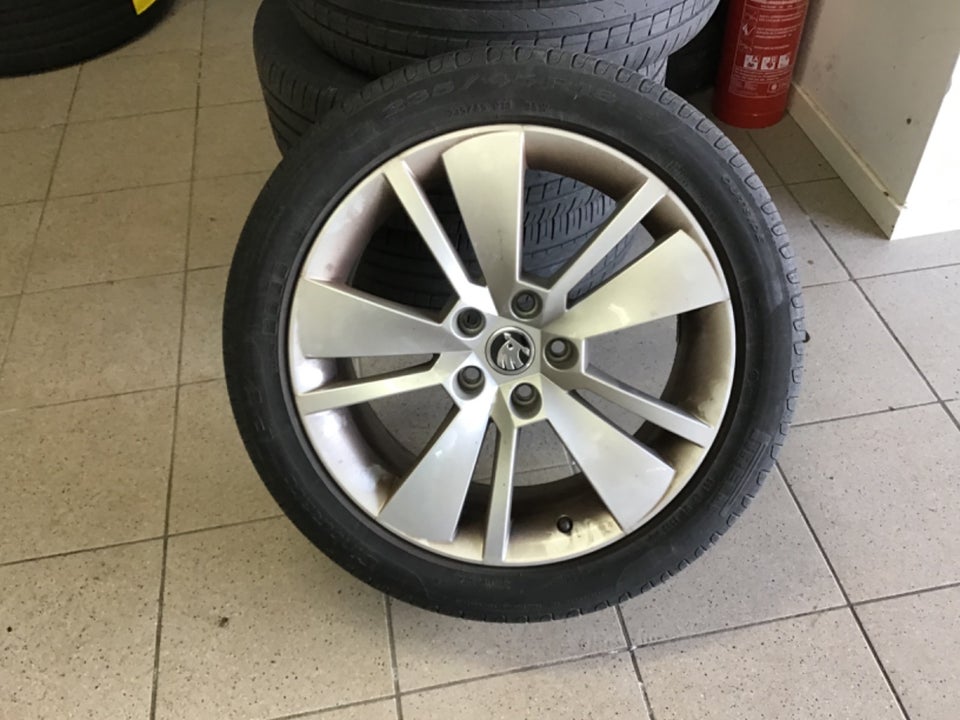 Skoda Superb 1,4 TSi iV Plus Combi DSG 5d