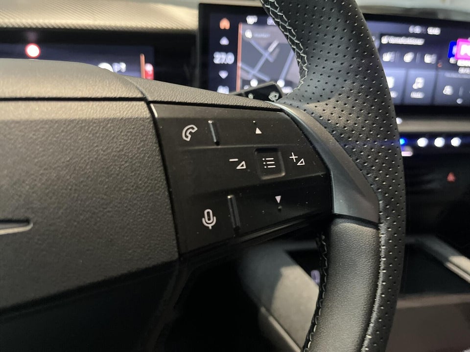 Opel Grandland-e 73 GS Sky 5d