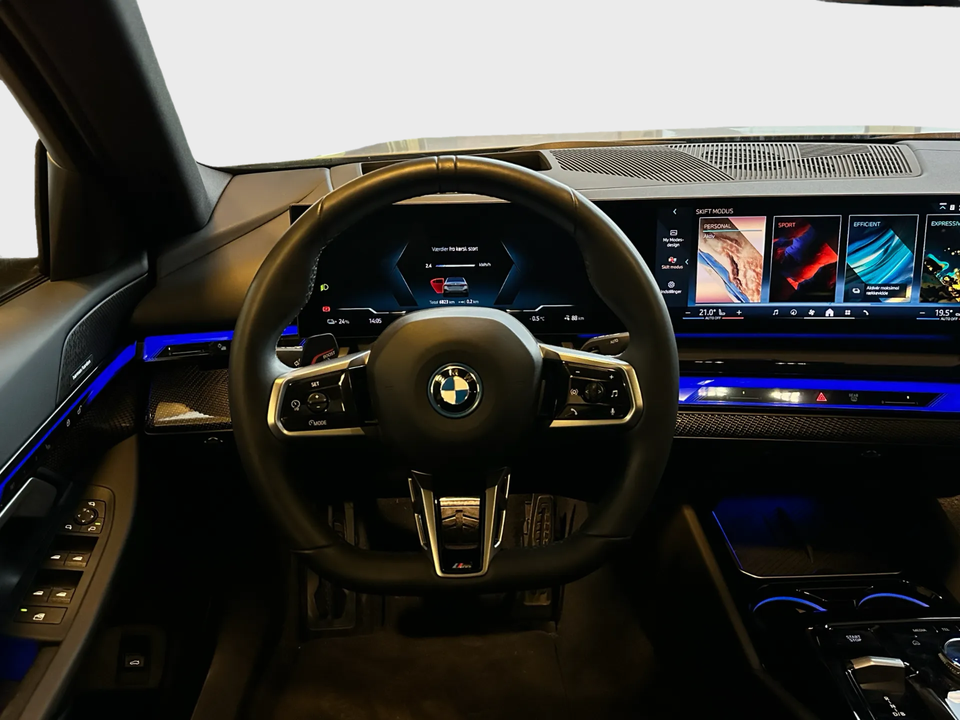 BMW i5 eDrive40 Fully Charged M-Sport Pro 4d