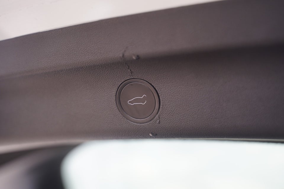 Tesla Model Y Long Range AWD 5d