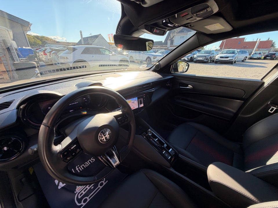 Alfa Romeo Junior Elettrica Speciale 5d