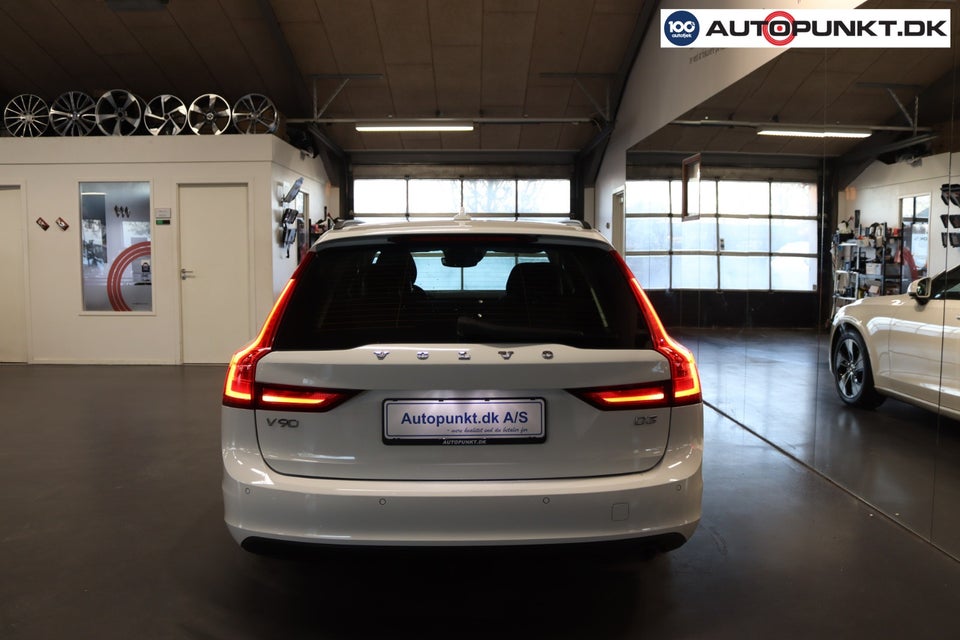 Volvo V90 2,0 D3 150 Momentum aut. 5d