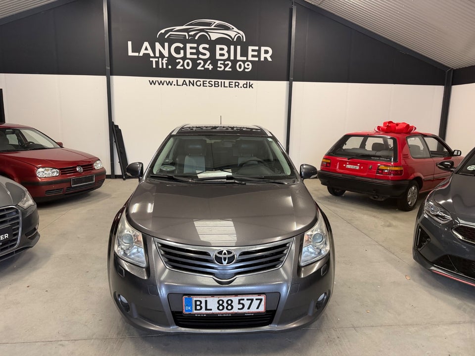 Toyota Avensis 2,0 D-4D T2 stc. 5d