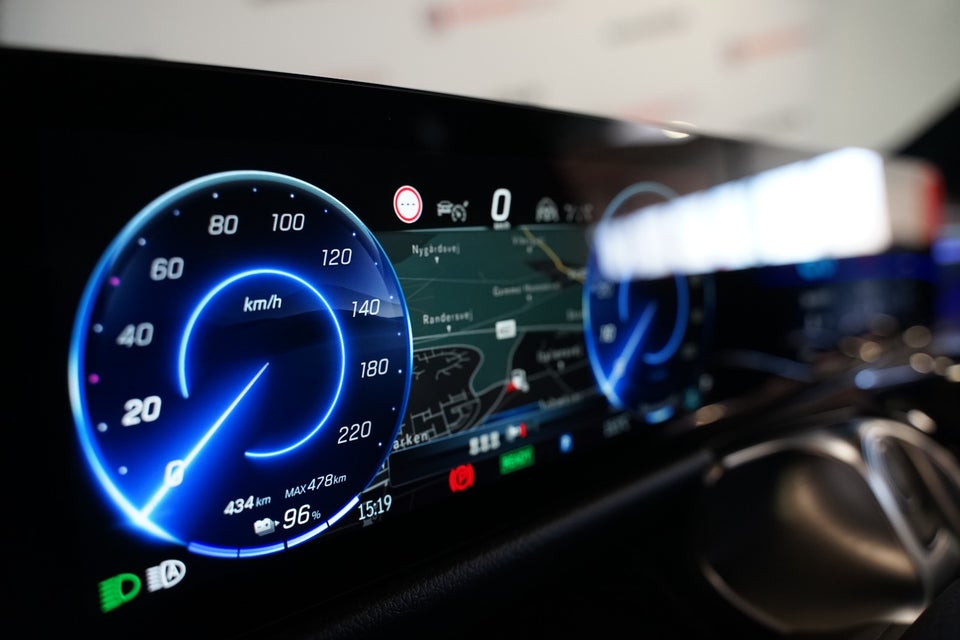 Mercedes EQB250+ AMG Line 5d