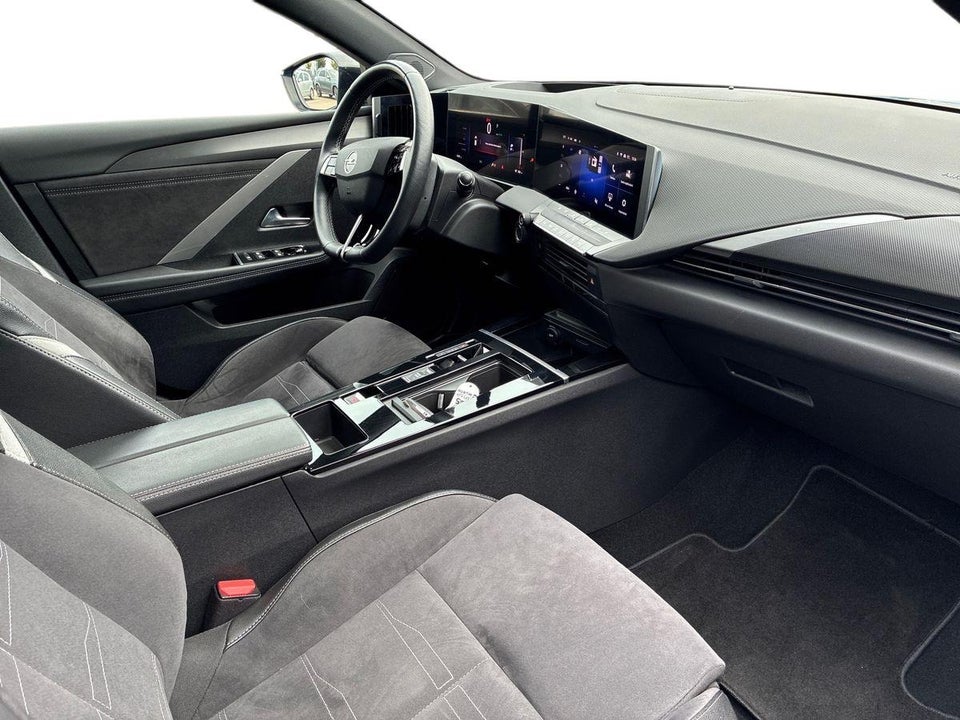 Opel Astra-e 54 Ultimate 5d