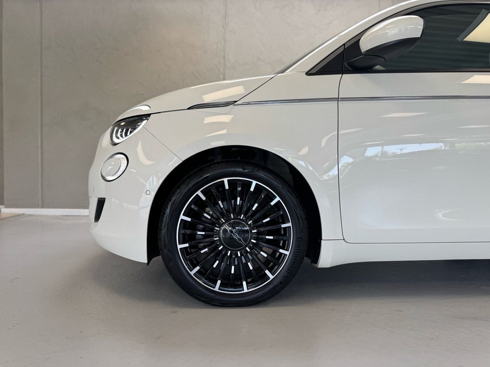 Fiat 500e 42 la Prima by Bocelli 3d