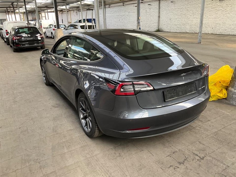 Tesla Model 3 Long Range AWD 4d