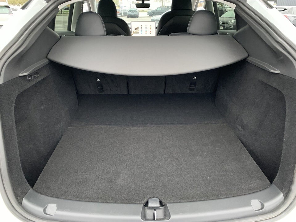 Tesla Model Y Long Range AWD 5d