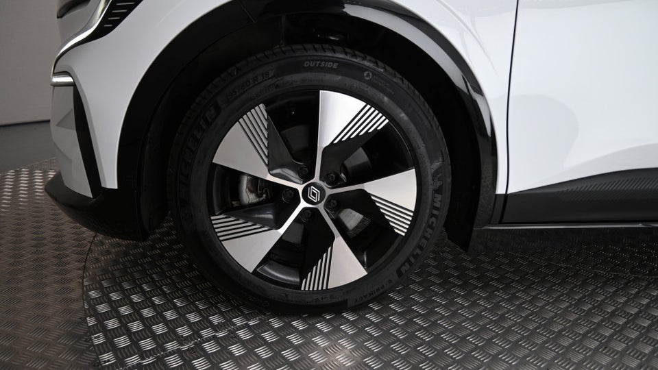 Renault Megane E-Tech 60 Equilibre 5d