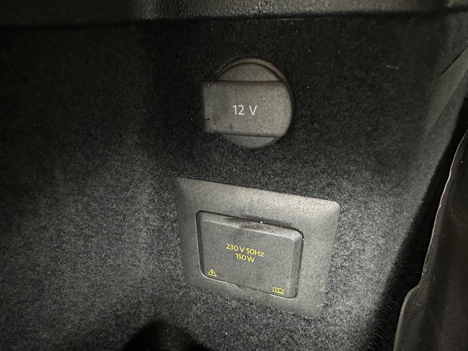 VW Touran 2,0 TDi 150 IQ.Drive DSG Van 5d