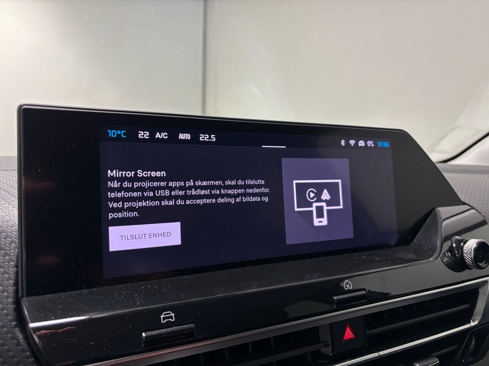 Citroën ë-C4 X 50 Shine 4d