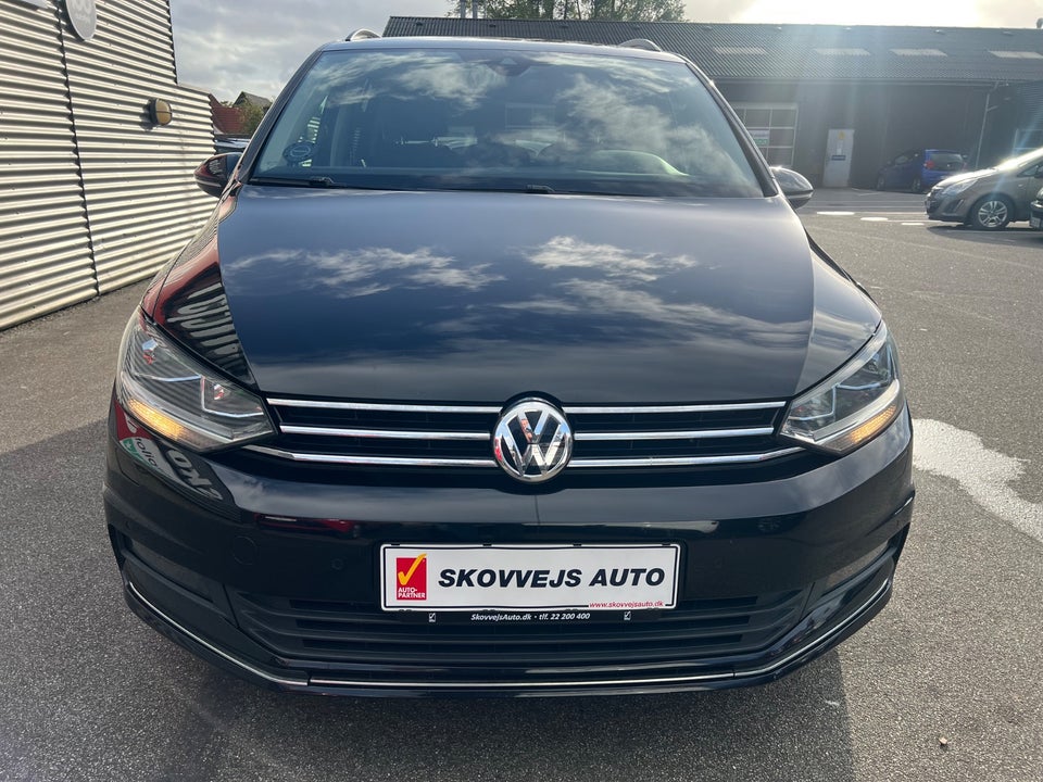 VW Touran 2,0 TDi 150 IQ.Drive DSG 7prs 5d