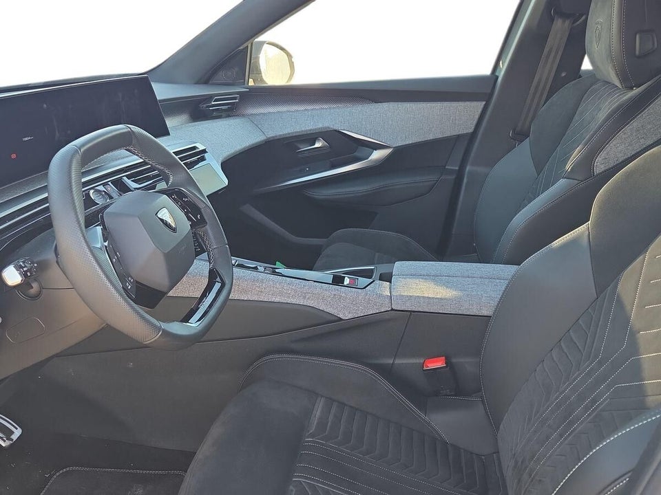 Peugeot e-5008 77 GT Pack 7prs 5d