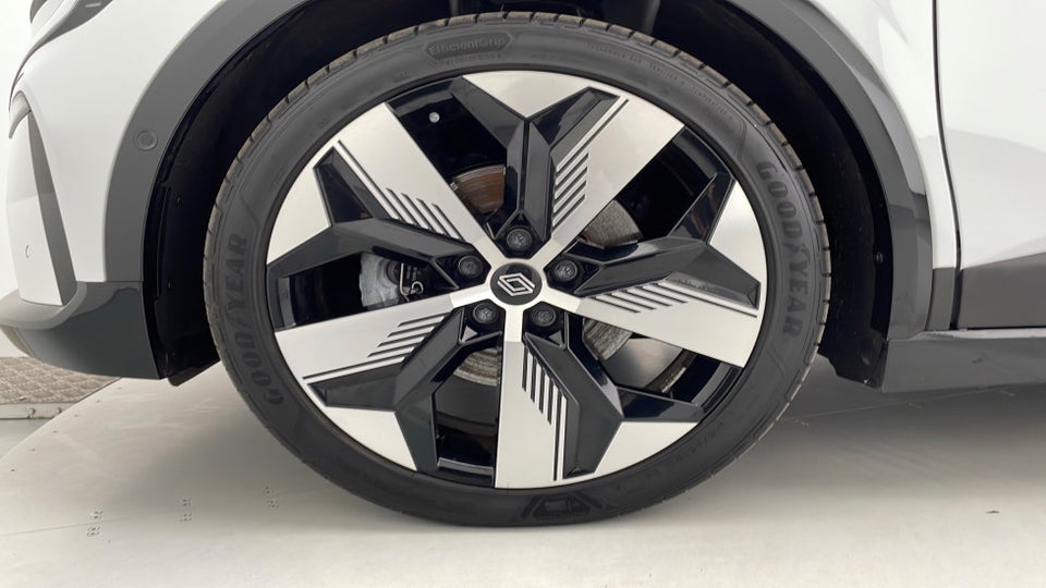 Renault Megane E-Tech 60 Techno 5d