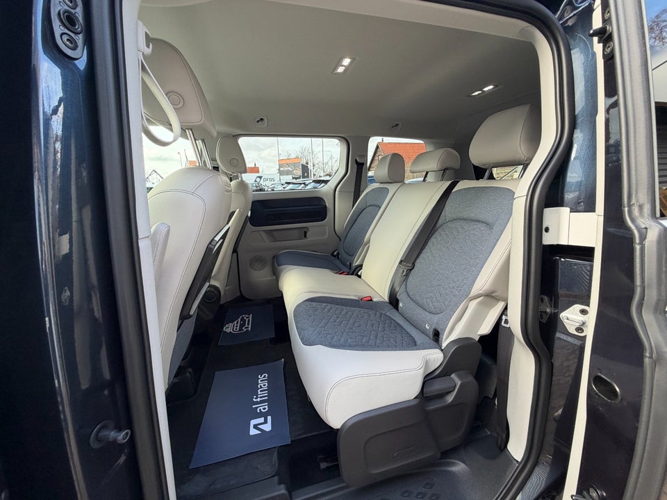 VW ID.Buzz 77 Pro SWB 5d