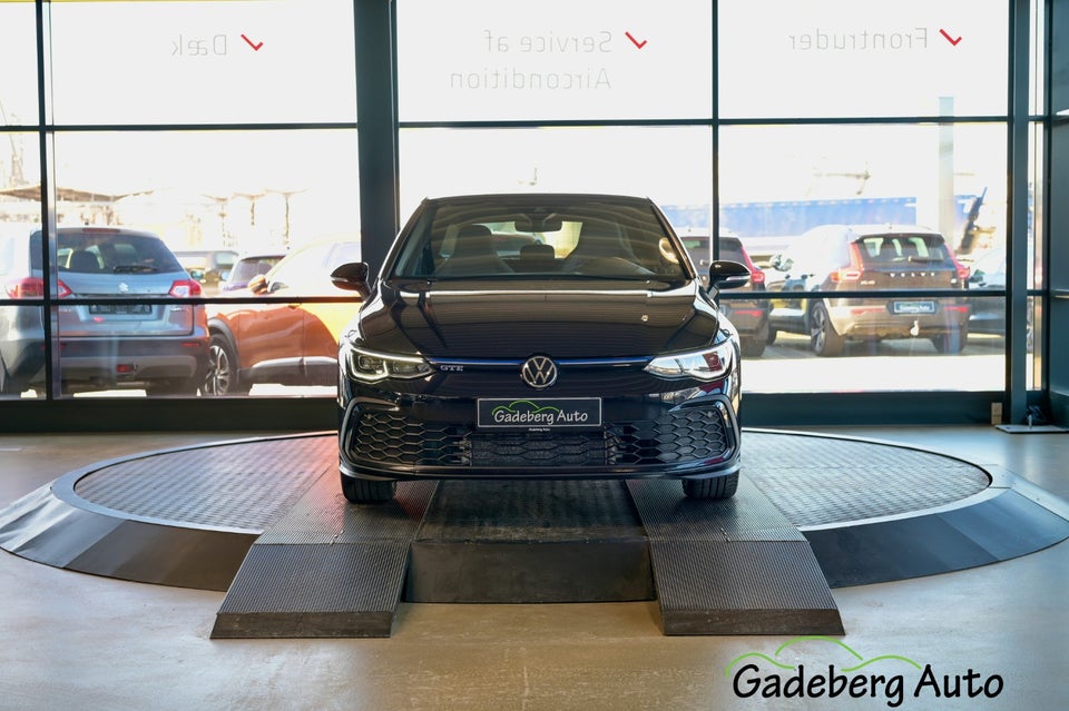 VW Golf VIII 1,4 GTE DSG 5d