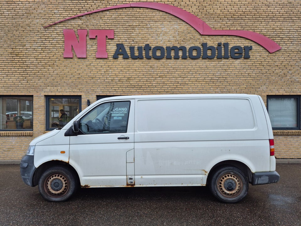 VW Transporter 1,9 TDi Kassevogn kort 4d