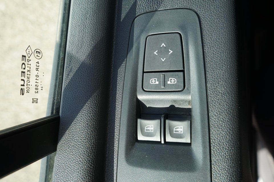 Renault Master V T33 2,0 dCi 130 L2H2 Kassevogn Tekno