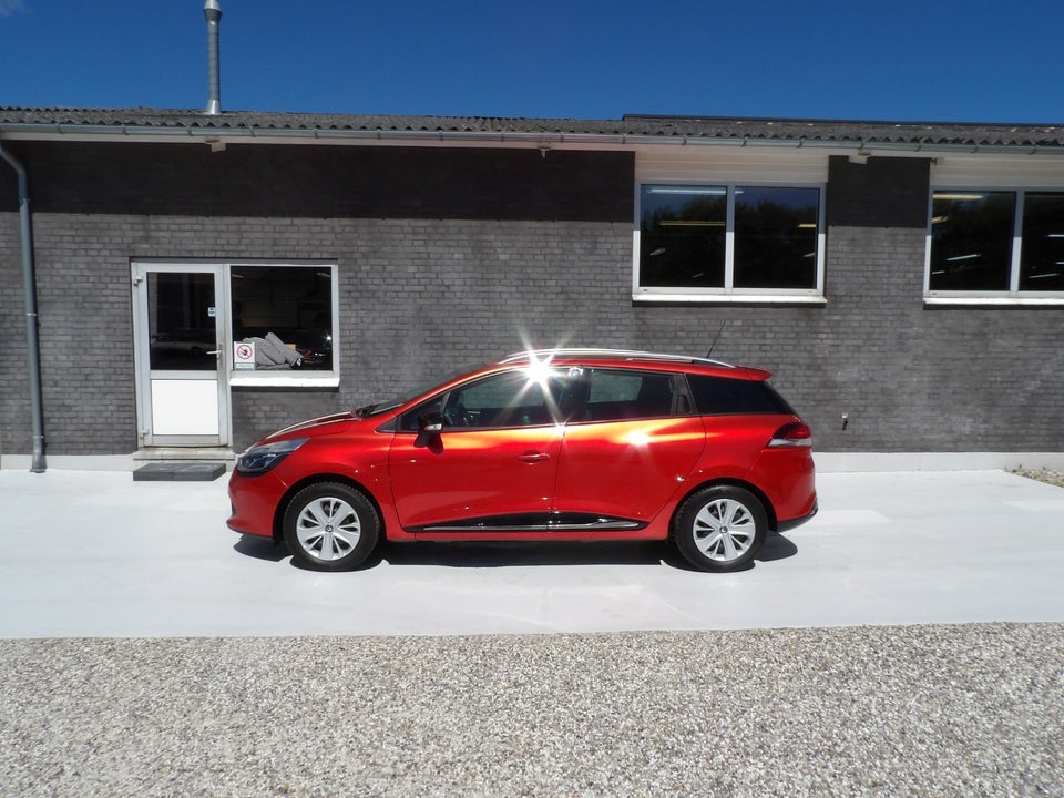 Renault Clio IV 0,9 TCe 90 Expression Sport Tourer 5d
