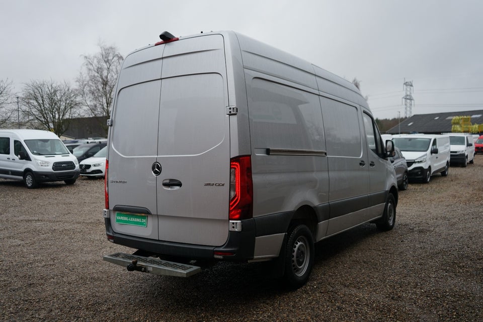 Mercedes Sprinter 319 3,0 CDi A2 Kassevogn aut. RWD