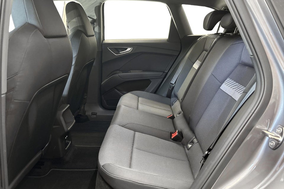 Audi Q4 e-tron 45 Progress 5d