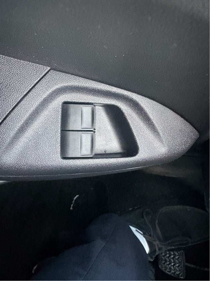 Peugeot 108 1,0 e-VTi 72 Infinity 5d