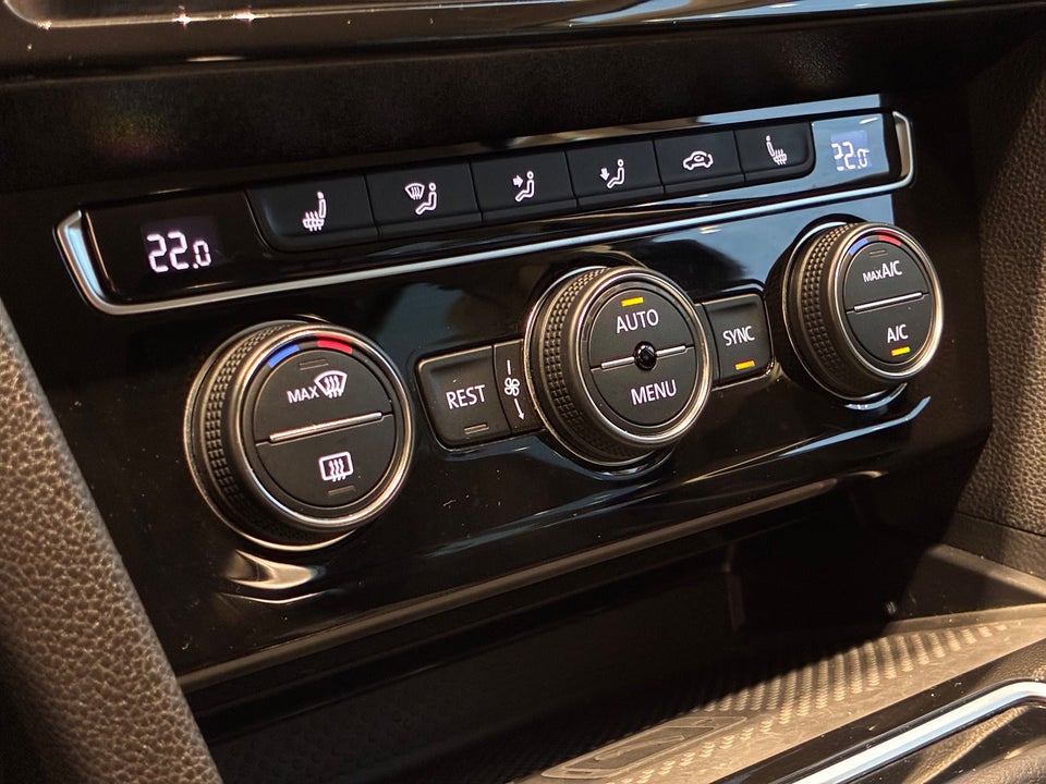 VW Passat 1,5 TSi 150 Elegance+ Variant DSG 5d