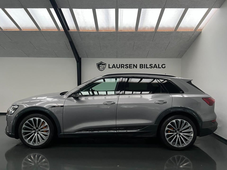 Audi e-tron 55 S-line quattro 5d