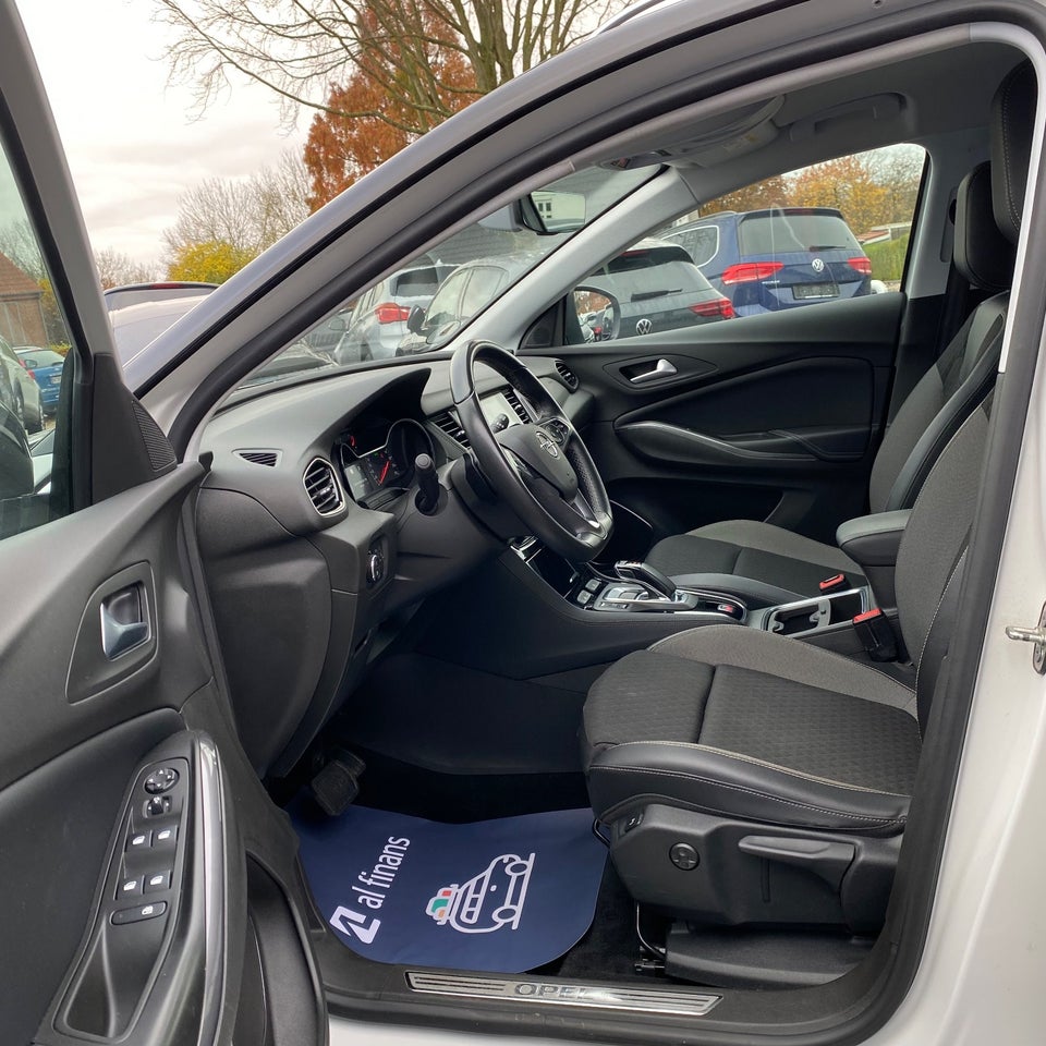 Opel Grandland X 1,6 Hybrid4 Exclusive aut. 5d