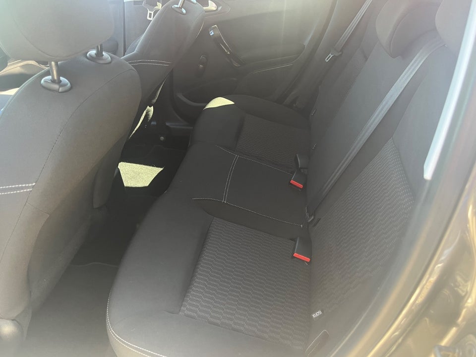 Peugeot 208 1,6 BlueHDi 100 Active 5d