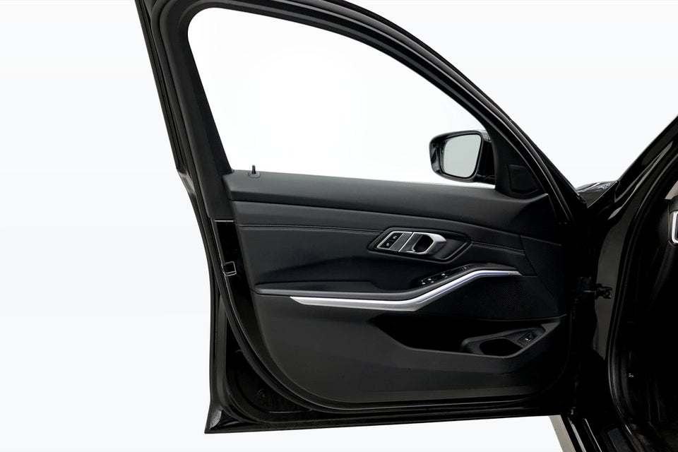 BMW 320i 2,0 Touring Sport Line aut. 5d