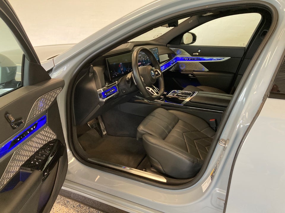 BMW i7 xDrive60 M-Sport 4d
