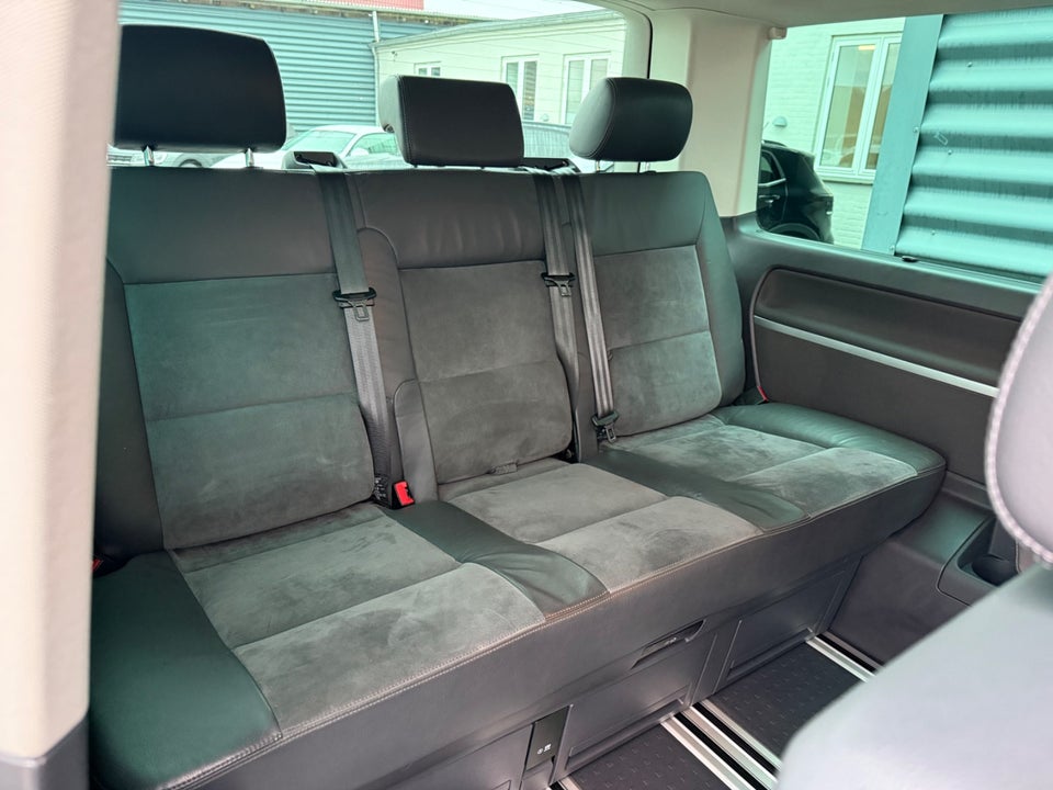 VW Multivan 2,0 TDi 180 Highline DSG 4Motion kort 4d