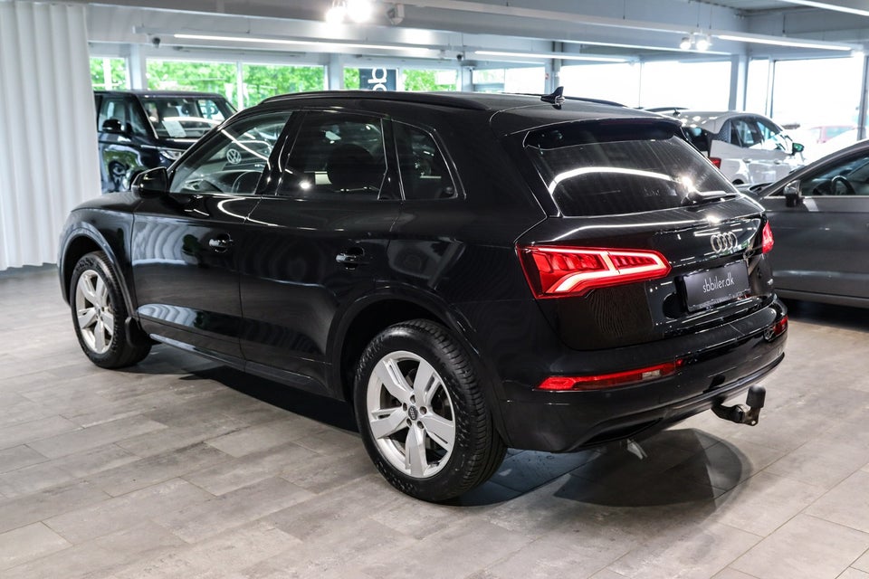 Audi Q5 40 TDi Sport quattro S-tr. 5d