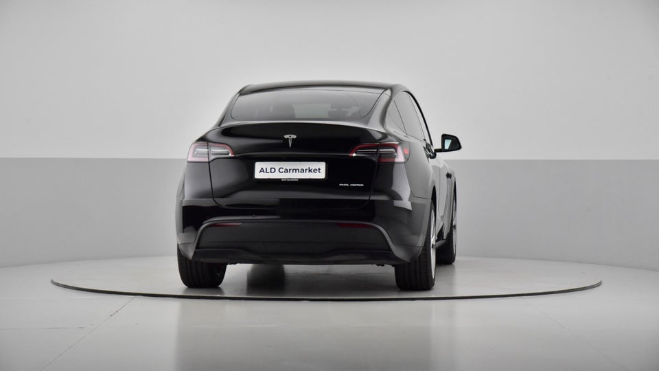 Tesla Model Y Long Range AWD 5d