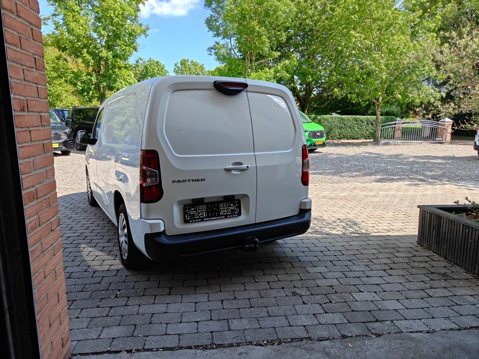 Peugeot Partner 1,5 BlueHDi 100 L1V1 Ultimate Van