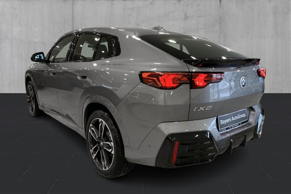 BMW iX2 eDrive20 M-Sport 5d