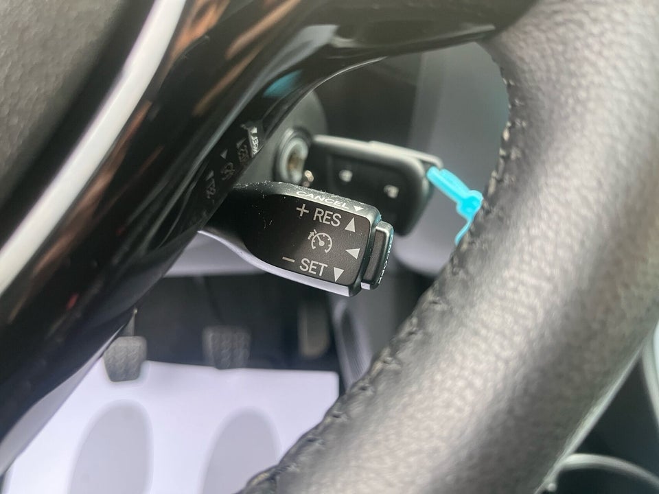 Toyota Aygo 1,0 VVT-i x-press 5d