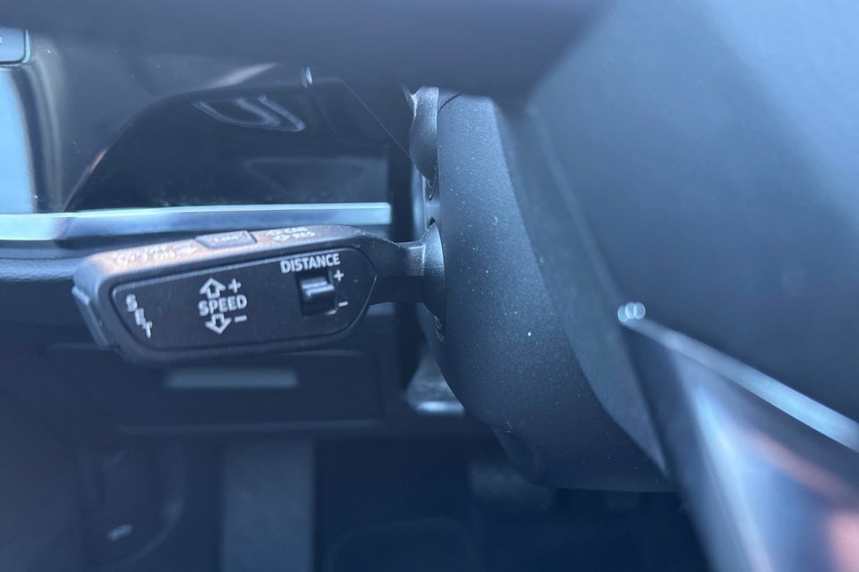 Audi Q3 45 TFSi e Attitude plus S-tr. 5d