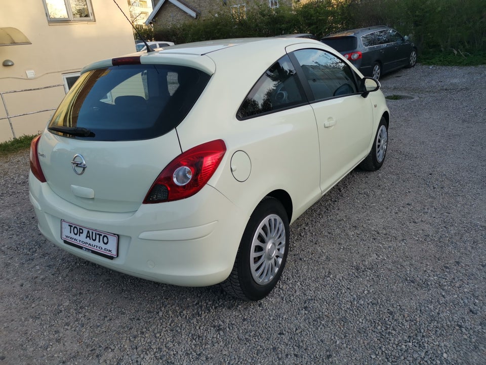 Opel Corsa 1,0 12V Enjoy 3d