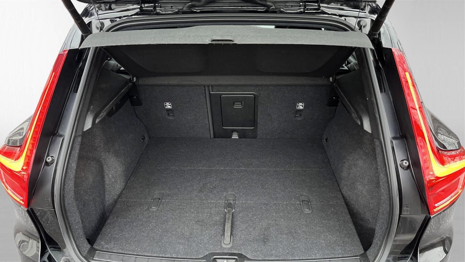 Volvo XC40 P8 ReCharge Twin Pro 5d